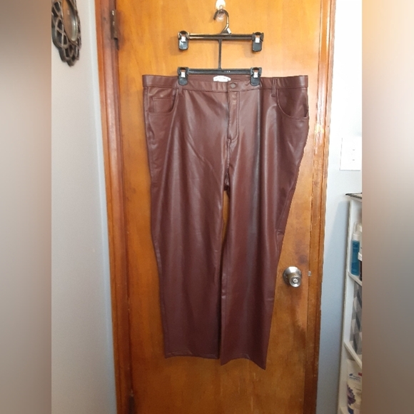 Abercrombie & Fitch Pants - Abercrombie&Fitch Ladies Faux Leather 90s Strsight Ultra High Rise Pants 37/24